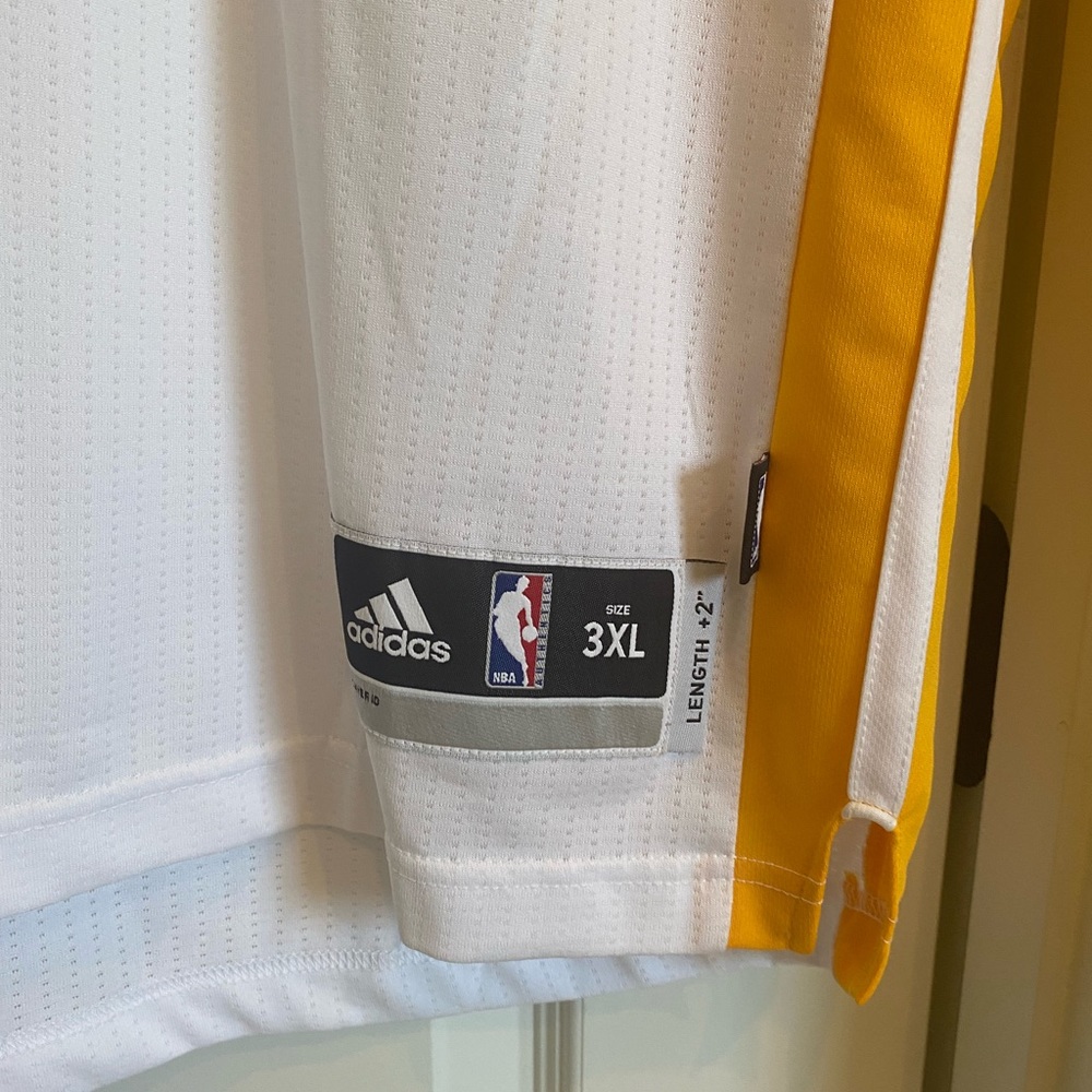 Steph Curry Jersey… Swingman Edition